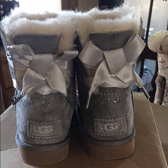 Grey Dixi Flores mini bow uggs