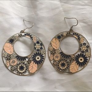 Forever 21 floral dangling earrings