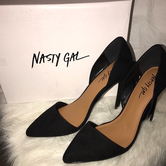 Nasty Gal Faux Suede D 'Orsay Pump - Picture 2 of 3
