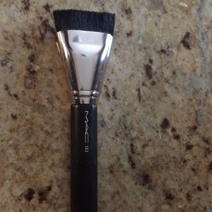 Mac 163 brush