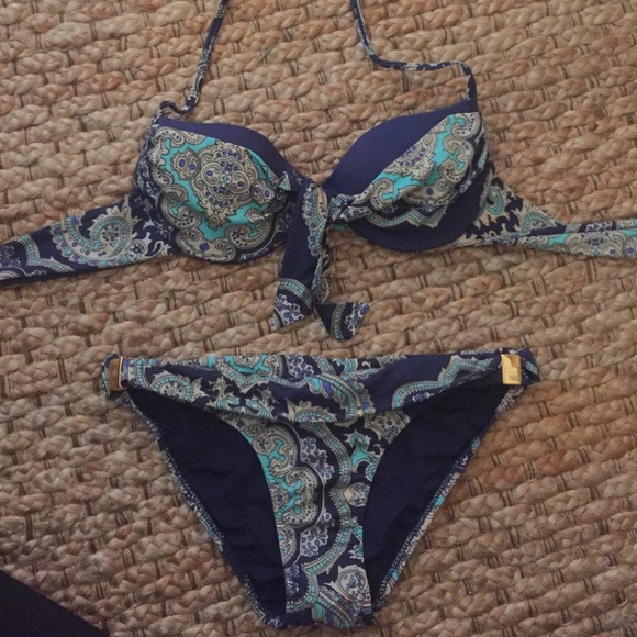 Swim suit