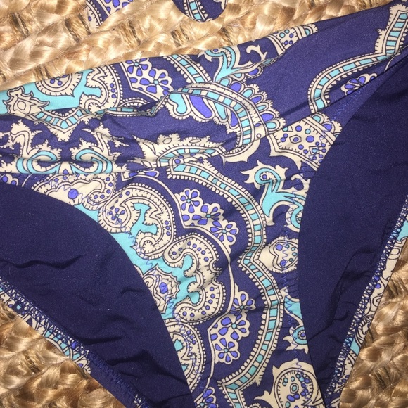 Swim suit - Picture 2 of 4