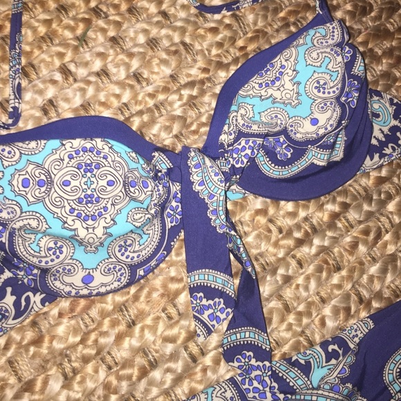 Swim suit - Picture 3 of 4