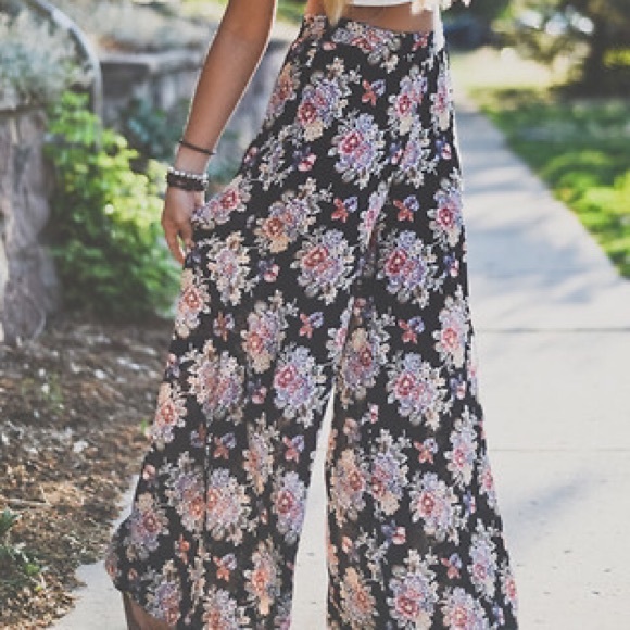 Brandy Melville flowy pants