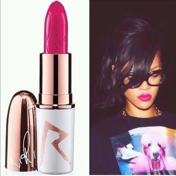 Mac x Rihanna - Pleasure Bomb Matte RiRi Lipstick - Picture 2 of 4