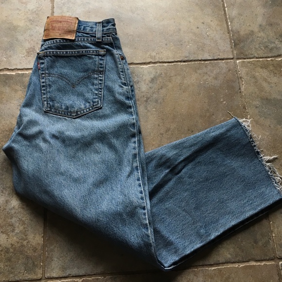 Cropped light wash Levi's
