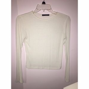 Long sleeve cropped white shirt