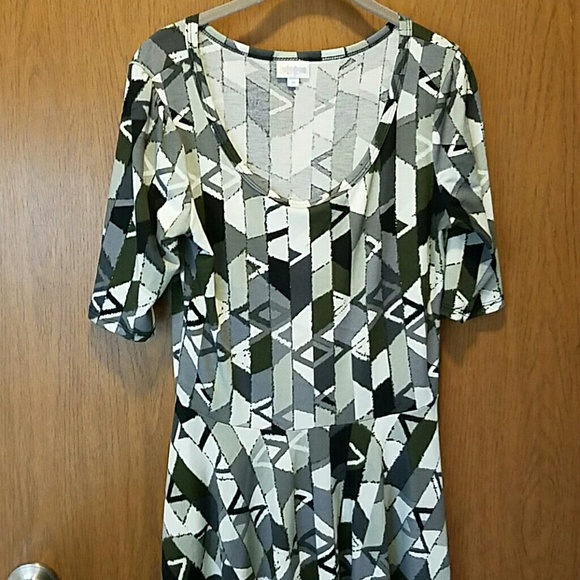 Lularoe Nicole size M worn and washed once.