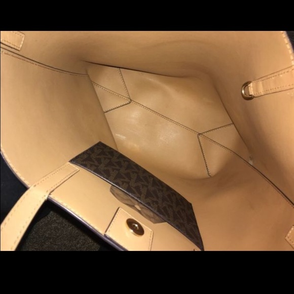 Michael Kors Purse - Picture 2 of 2