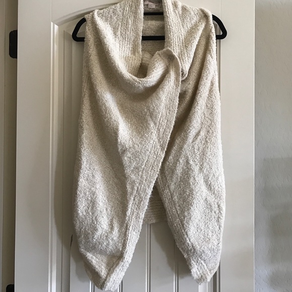 Bucle knit vest