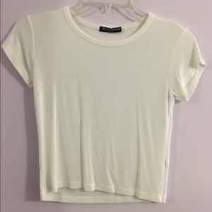 Cropped white t shirt