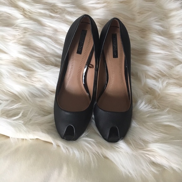 Zara peep toe pumps