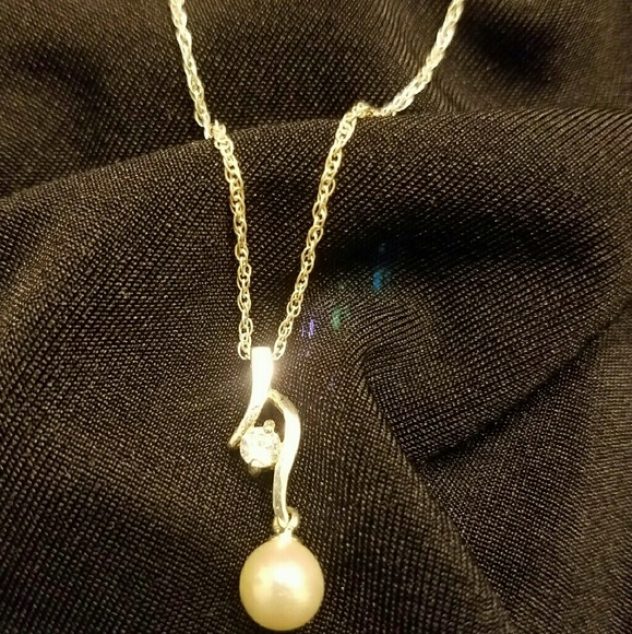 Pearl dangle necklace - Picture 3 of 4