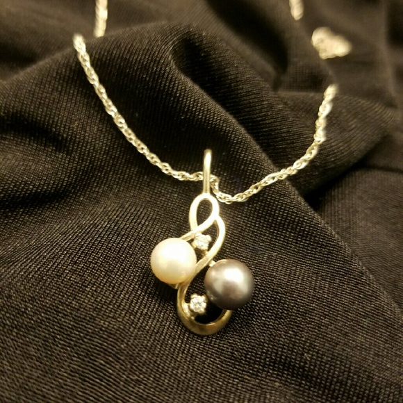 Radiance dual pearl necklace