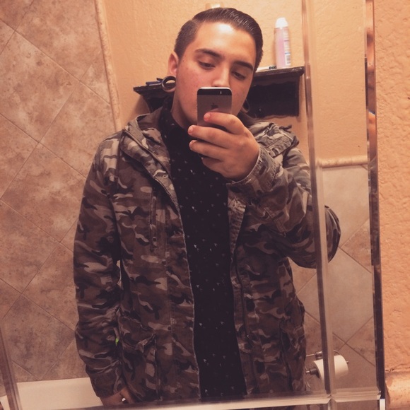 Meet your Posher, Daniel - Picture 1 of 1