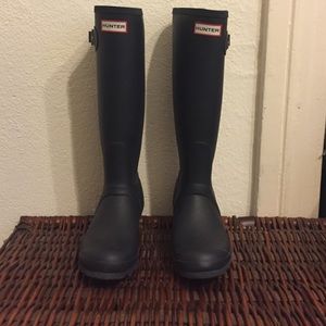 Navy Blue Hunter Rain Boots