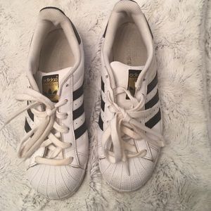 Adidas Superstar shell toe