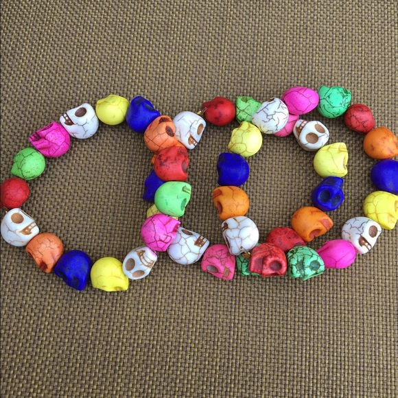 NWOT multi color skulls bracelets