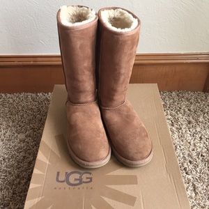 Ugg W Classic tall boots 💲price is firm💲