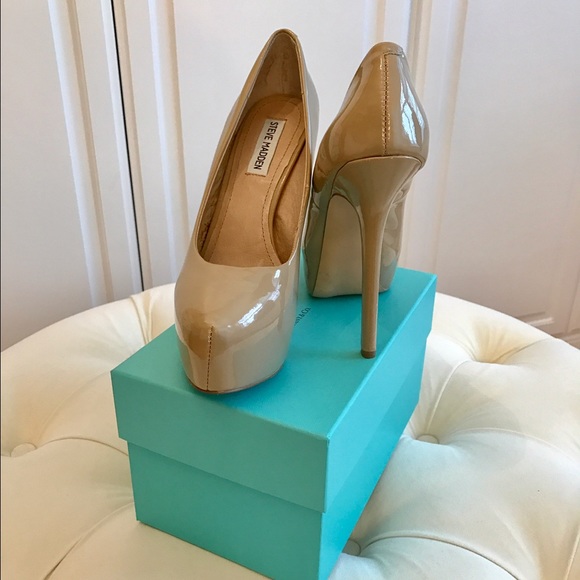 Steve Madden Babylon High heel