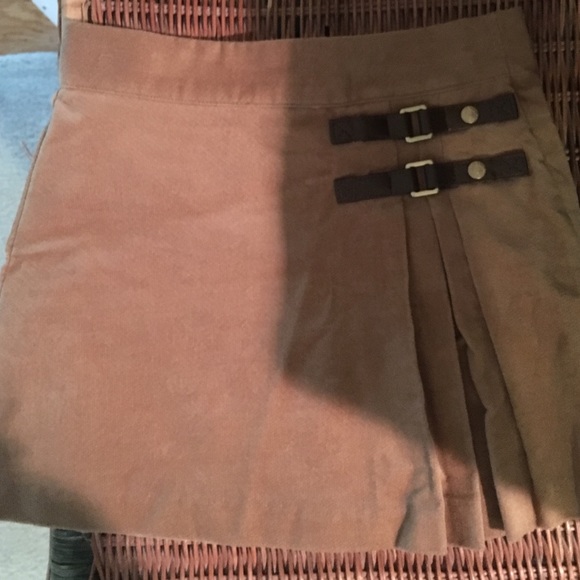 Never worn Janie and Jack suede skirt