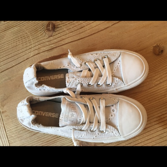 white eyelet converse