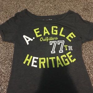 American Eagle t shirt