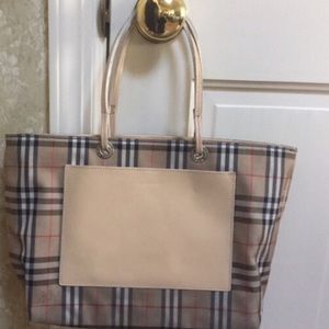 Burberry tote