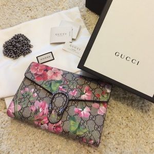 Gucci Dionysus pink blooms chain bag
