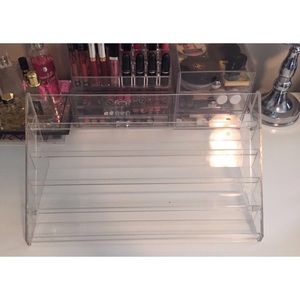 Nail polish rack