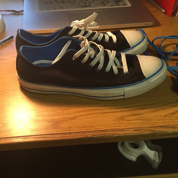 Converse black and blue low top
