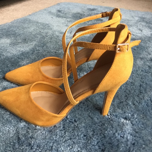 Mustard heels