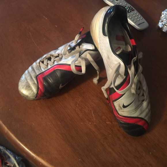Classic Total 90 soccer cleats - Picture 2 of 4