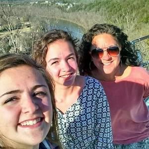 Meet your Posher, Cynthia