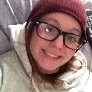 Meet your Posher, Cami