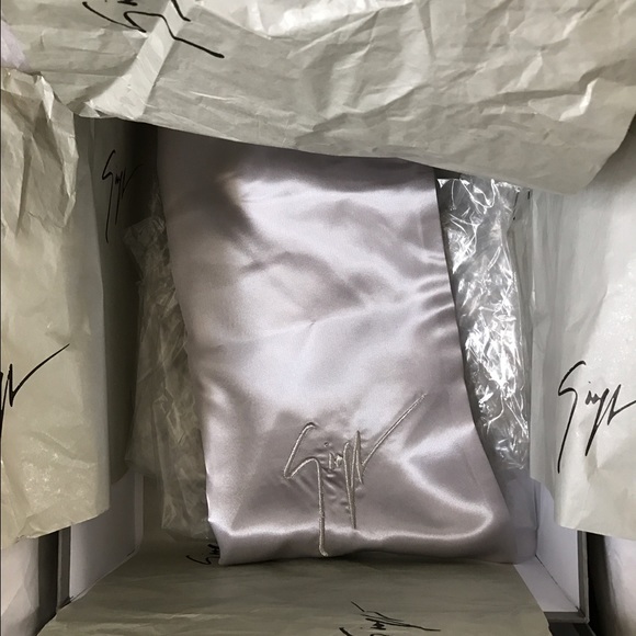 Gisueppe Zanotti Red All Leather Sneakers - Picture 4 of 4