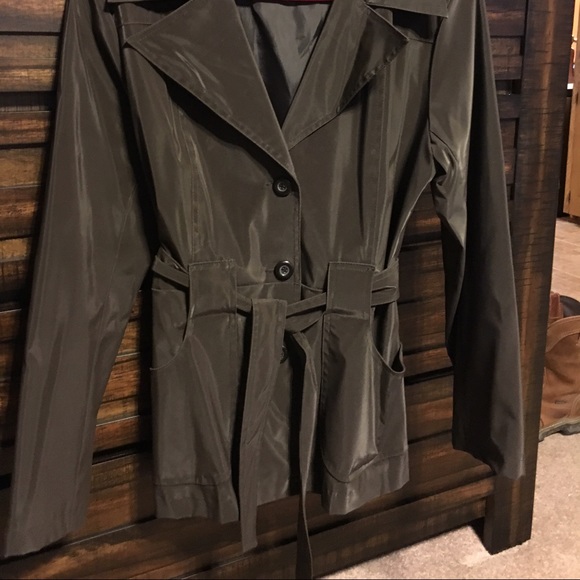 Heavy Weight Rain Jacket Size Medium - image 2