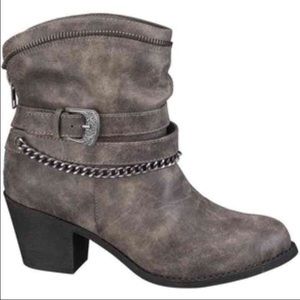 Hallie Boots
