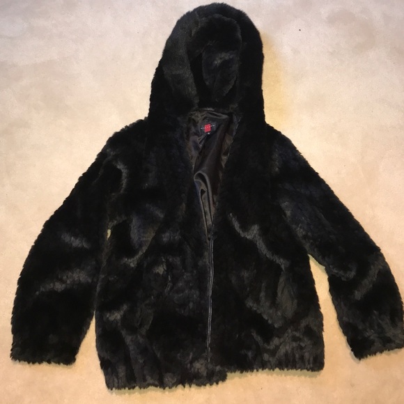 Gallery Jackets & Blazers - Faux fur coat