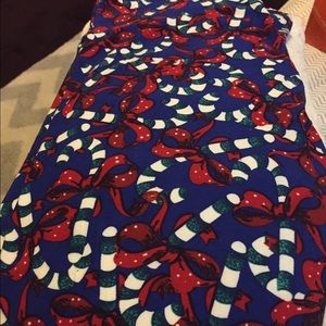 Lularoe Christmas leggings Tc brand new never worn