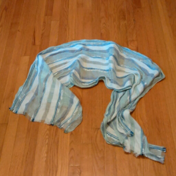 ๐HPx2๐ LOFT Glimmering Scarf NWOT - Picture 5 of 5