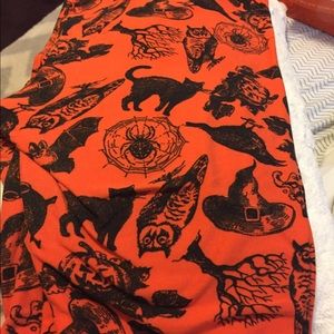 Lularoe tc Halloween leggings. Never worn.