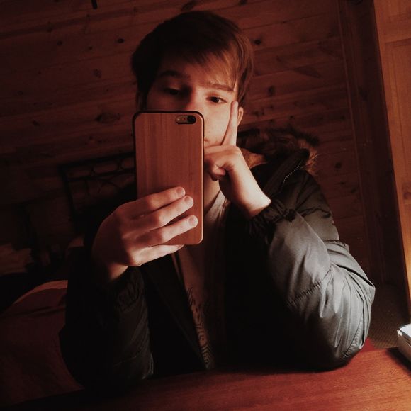 Meet your Posher, Andrew - Picture 1 of 1