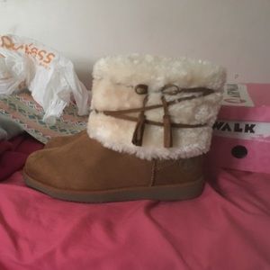 I'm selling Air walk boots for $30