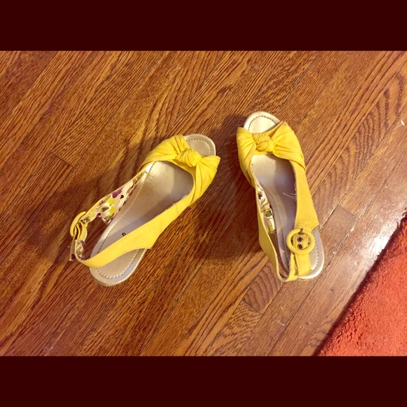 Yellow espadrilles wedges