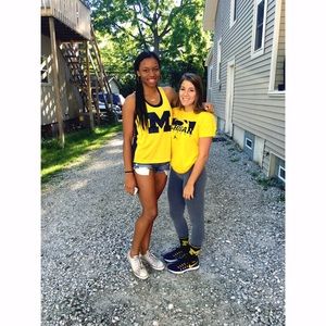 Meet your Posher, Elliott