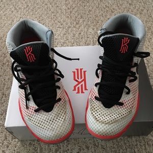 Kyrie 1 Men's Nike sneakers 8.5