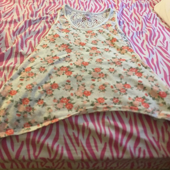 Laced back tank top