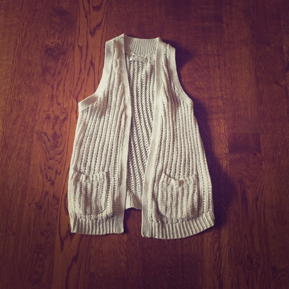 Like New Sleeveless Open Knit Vest - Size XS