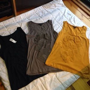 Banana Republic sleeveless top